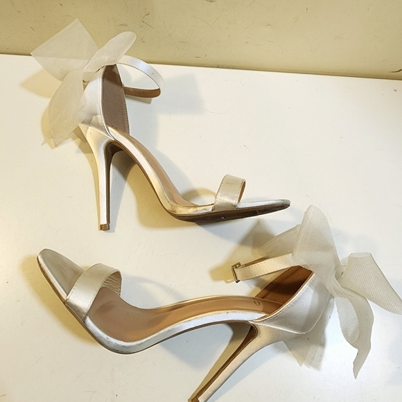 Lulu's Ayanna White Bow High Heels Sandals size 9 - Picture 11 of 13